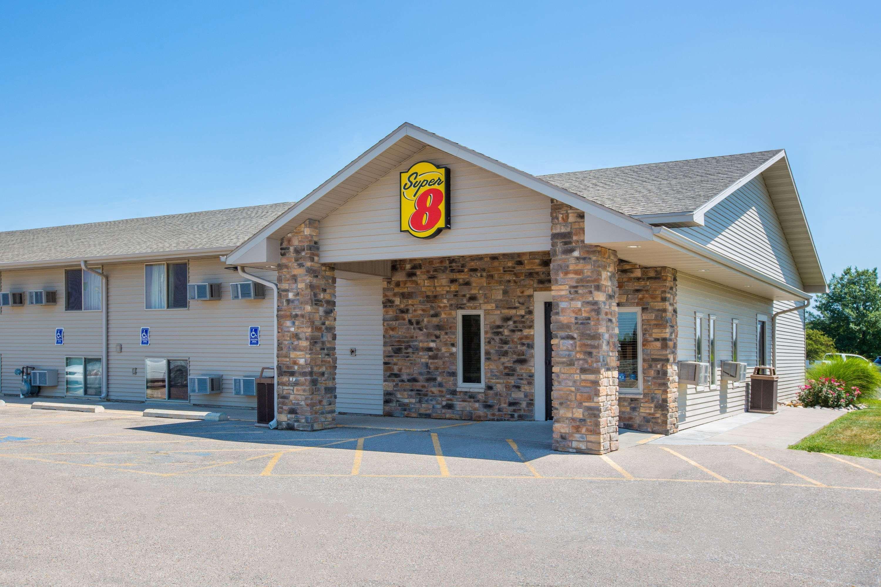 Super 8 By Wyndham Kearney Motel Dış mekan fotoğraf