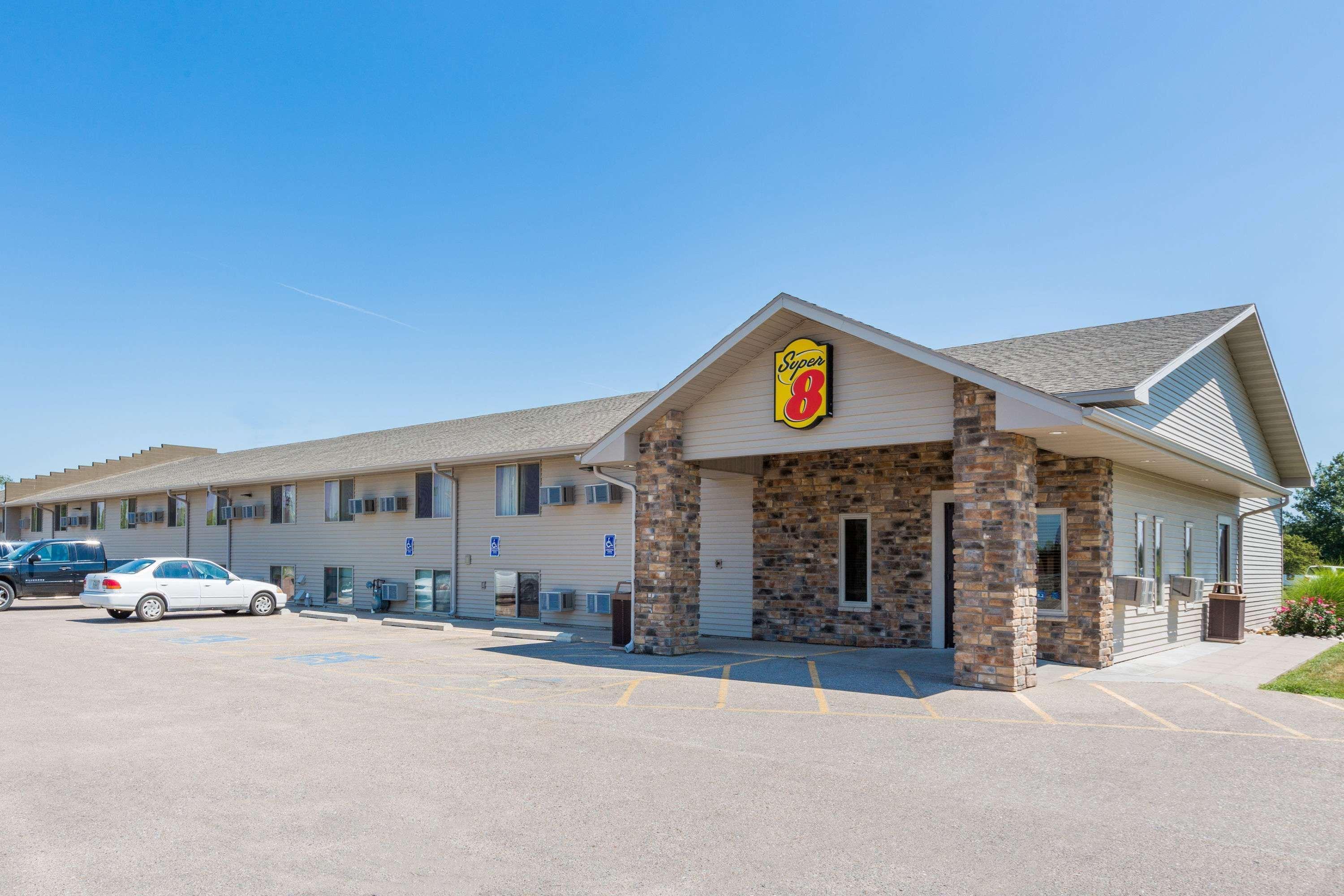 Super 8 By Wyndham Kearney Motel Dış mekan fotoğraf